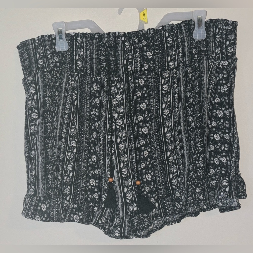 No Boundaries Frilly Shorts Women’s XXXL •EUC